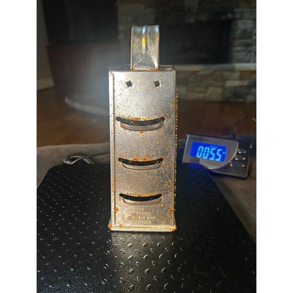 Rusty Crusty Grater - Picture 4 of 5